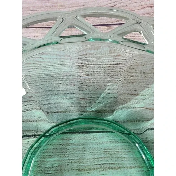 Vintage Imperial Glass Sugar Cane Bowl Ohio Green Laced Edge - Picture 3 of 5